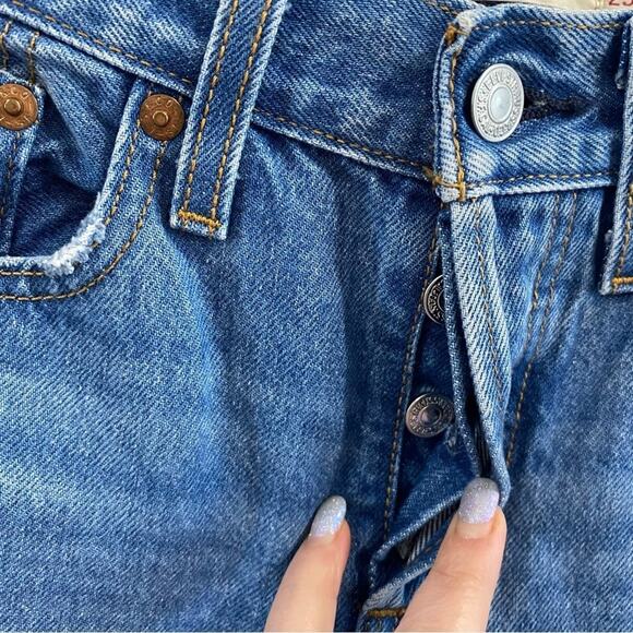 Levi’s Wedgie Straight Blue High Rise Vintage Look Jeans Size 25 - Picture 4 of 14